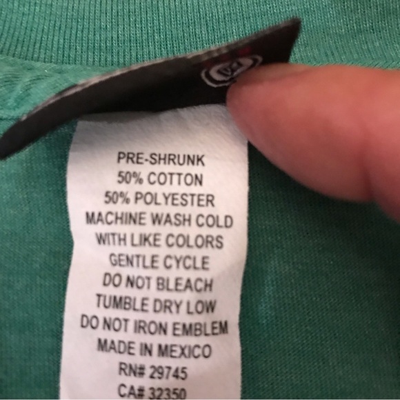 🏄VOLCOM Short Sleeve Tee - Picture 6 of 6